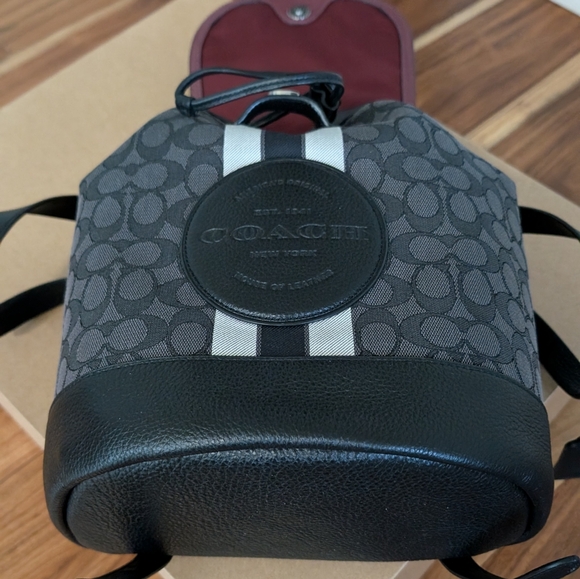 Coach Dempsey Drawstring Backpack in Signature Jaquard + Gift Box Nwt ❤️ - Picture 2 of 9